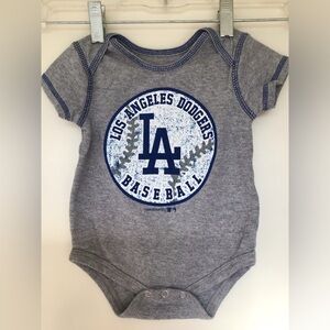 Los Angeles Dodgers Baseball gray baby bodysuit size 3-6 months